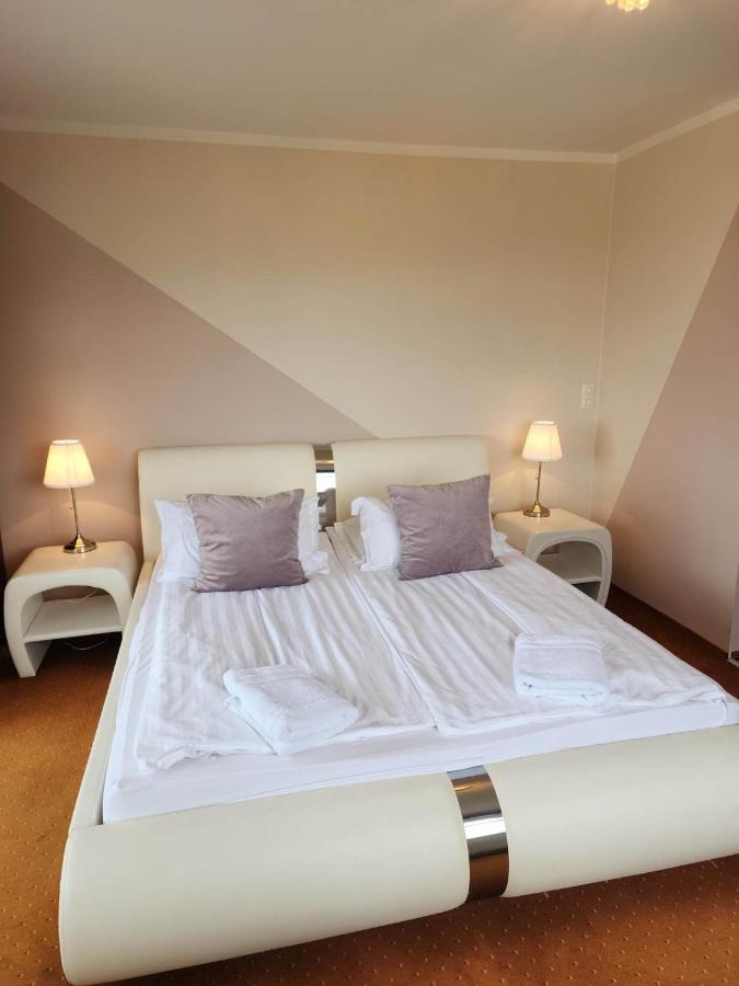 Kiljan Apartments & Rooms Blonduos Extérieur photo